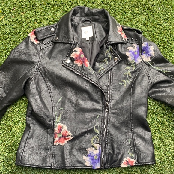 Candie's Jackets & Blazers - Candies Polyester Flower Jacket